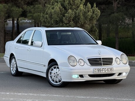 Mercedes E 240
