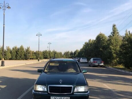 Mercedes C 220