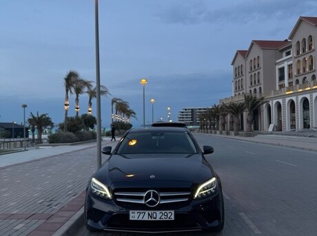 Mercedes C 200