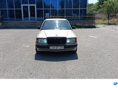 Mercedes 190