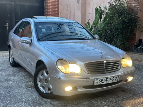 Mercedes C 200