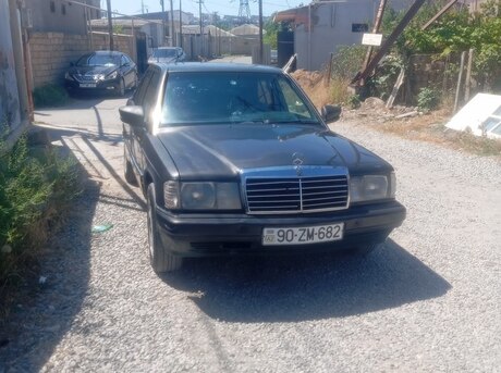 Mercedes 190
