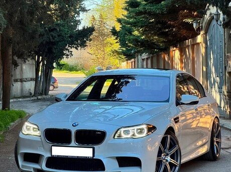 BMW 528