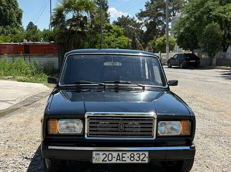 LADA (VAZ) 2107