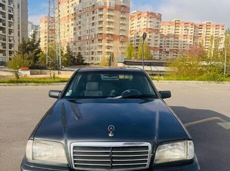 Mercedes C 180