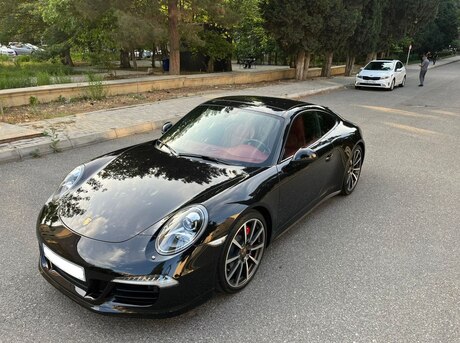 Porsche 911 Carrera 4S