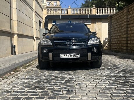 Mercedes ML 63 AMG