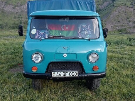 UAZ 3303