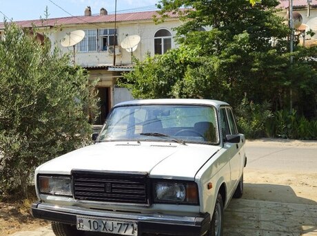 LADA (VAZ) 2107