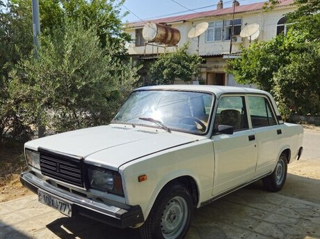 LADA (VAZ) 2107