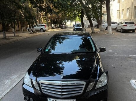Mercedes E 200