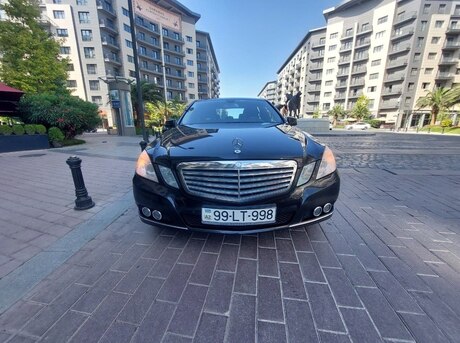 Mercedes E 200