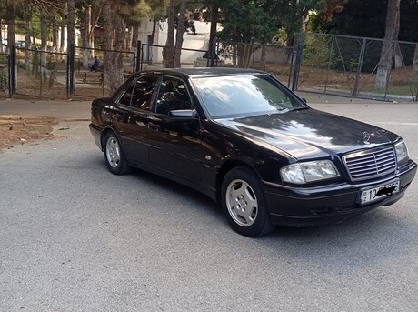 Mercedes C 180