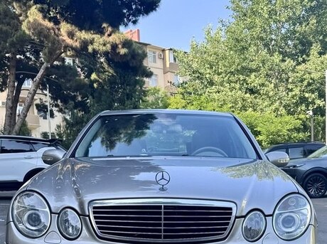 Mercedes E 240