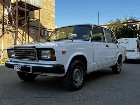 LADA (VAZ) 2107
