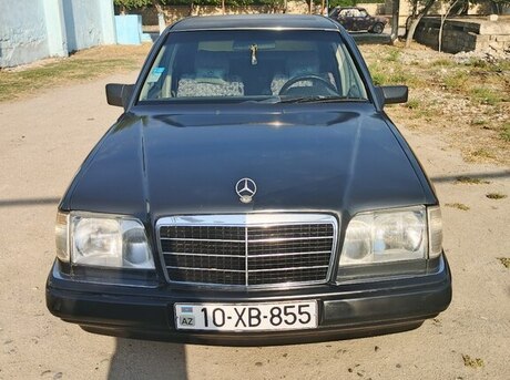 Mercedes 230 E