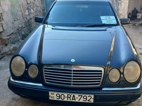 Mercedes E 220