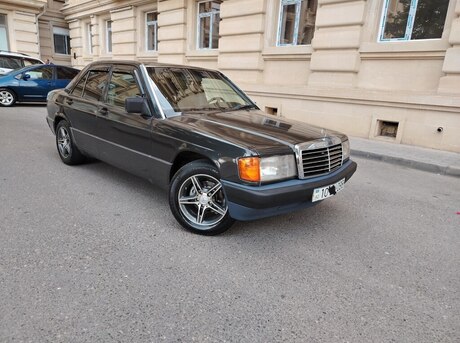 Mercedes 190