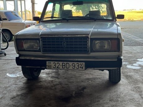 LADA (VAZ) 2107