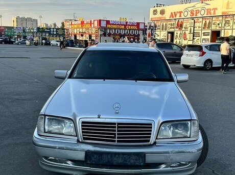 Mercedes C 240