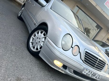 Mercedes E 270