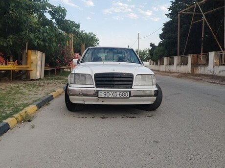 Mercedes 200 D