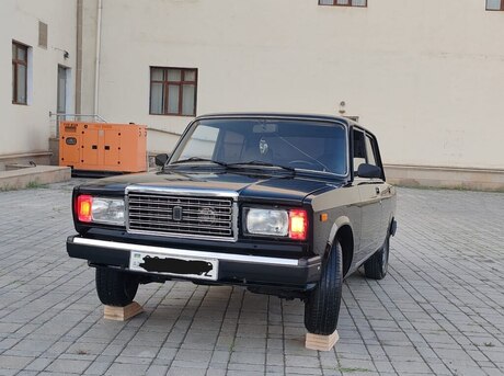 LADA (VAZ) 2107