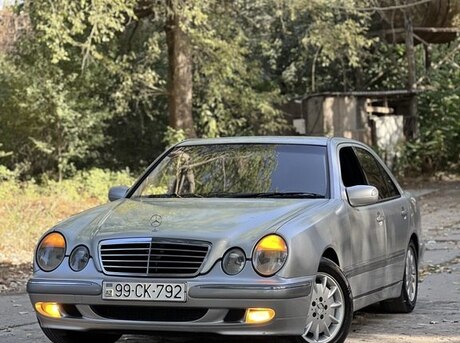 Mercedes E 220