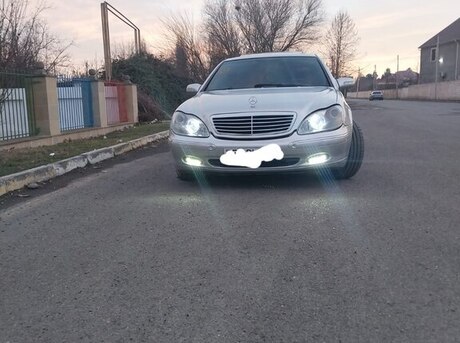 Mercedes S 320