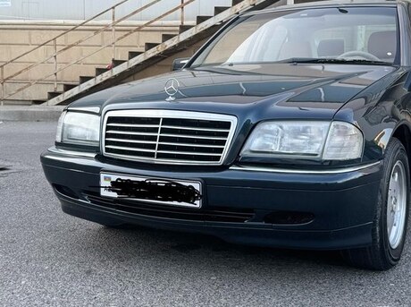 Mercedes C 200