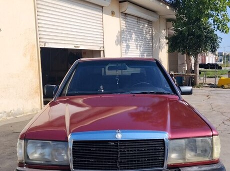 Mercedes 190