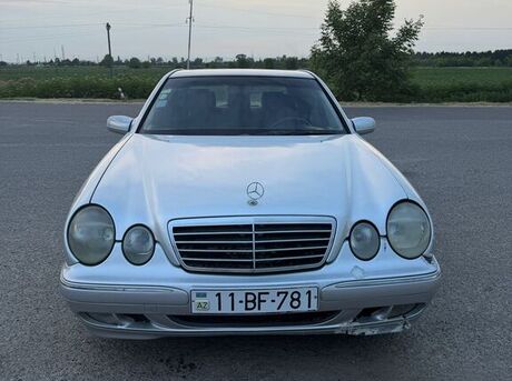 Mercedes E 270