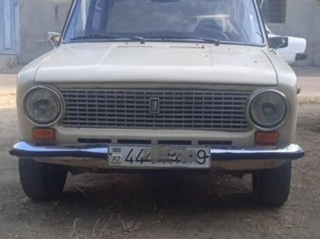 LADA (VAZ) 21011
