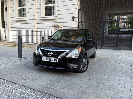Nissan Versa