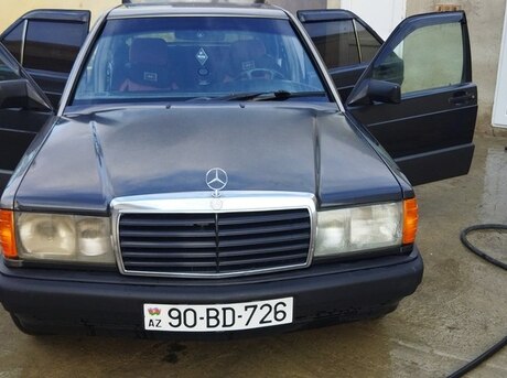 Mercedes 190