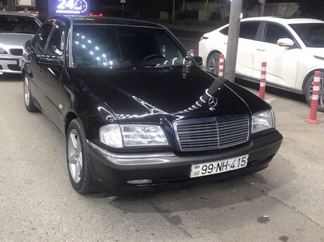 Mercedes C 200