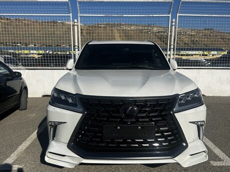 Lexus LX 570