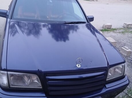 Mercedes C 180
