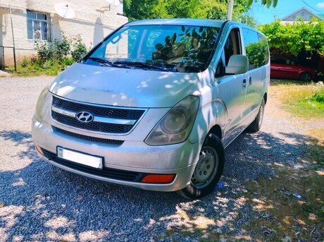 Hyundai H-1