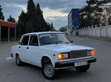 LADA (VAZ) 2107