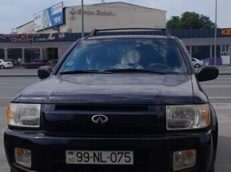 Infiniti QX4