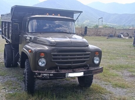ZIL 130