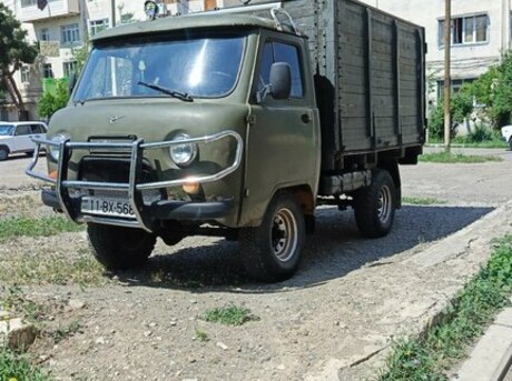 UAZ 3303
