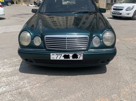 Mercedes E 200