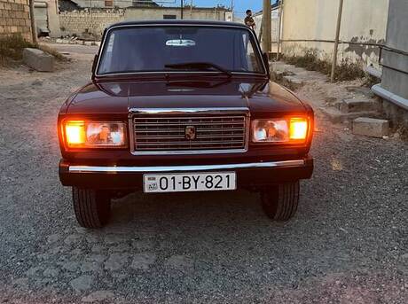 LADA (VAZ) 2107