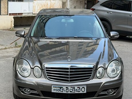 Mercedes E 220
