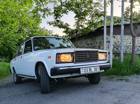 LADA (VAZ) 2107