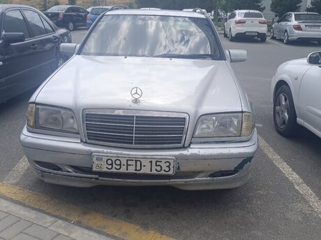 Mercedes C 180