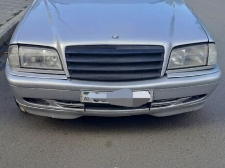 Mercedes C 180