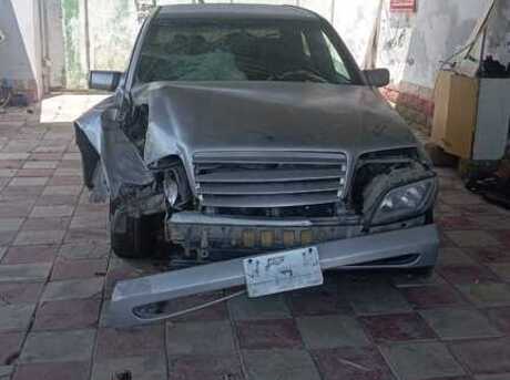 Mercedes C 180